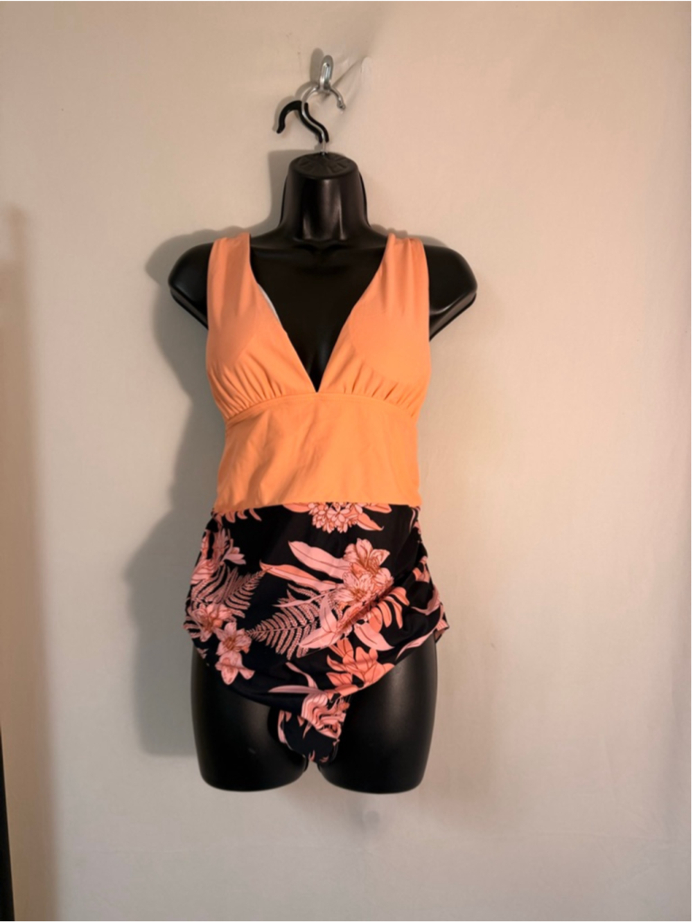 Women's Unbranded One Piece Swimsuit XXL Black Orange Floral